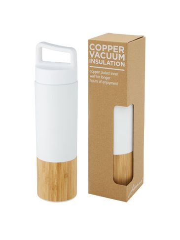 Torne miedziana, izolowana próżniowo butelka ze stali nierdzewnej o pojemności 540 ml z bambusową ścianką zewnętrzną, biały
