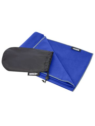 Niezwykle lekki i szybkoschnący ręcznik Pieter z plastiku PET z recyklingu 130 x 80 cm, niebieski